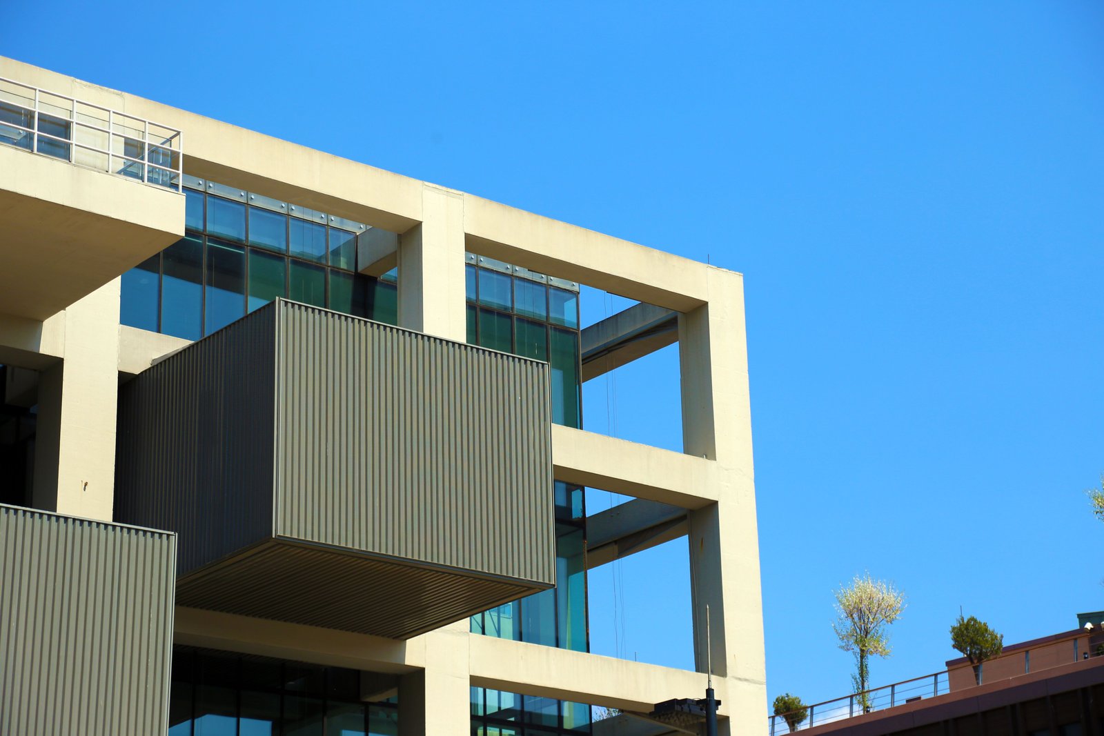 Commercial building